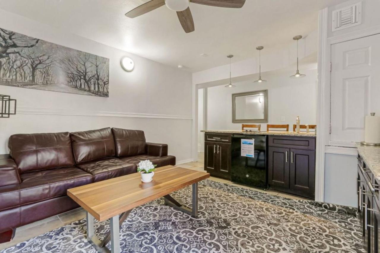 Elegant 4Br Condo In Downtown Новий Орлеан Екстер'єр фото